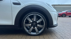 MINI Hatchback 1.5 Cooper Exclusive 5dr Auto Petrol Hatchback